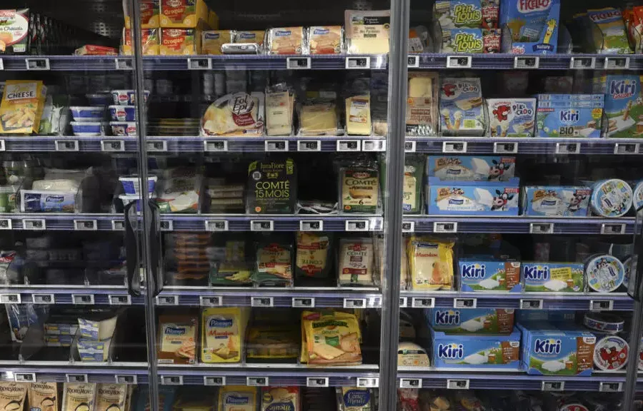 フランスの消費者団体は、子供向けの甘い、超加工乳製品に警鐘を鳴らします