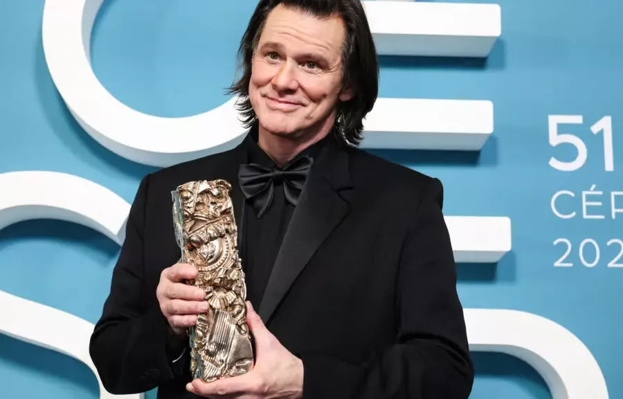 ジム・キャリーは、名誉セザー賞を受賞し、フランスとの関係を明らかにした