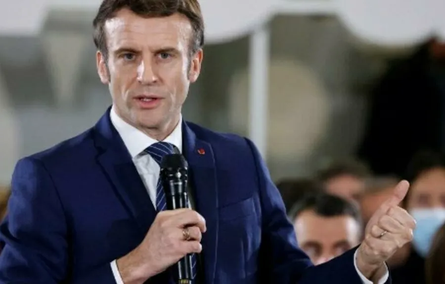 フランス：エマニュエル・マクロンが再選されたらテレビ受信料廃止を約束