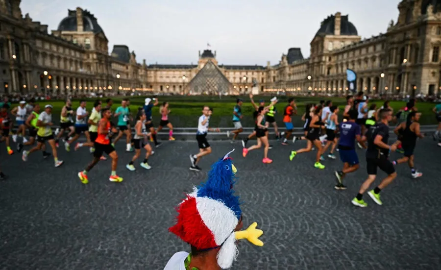 パリオリンピック中のルーヴル美術館、オルセー美術館への訪問者の大幅な減少