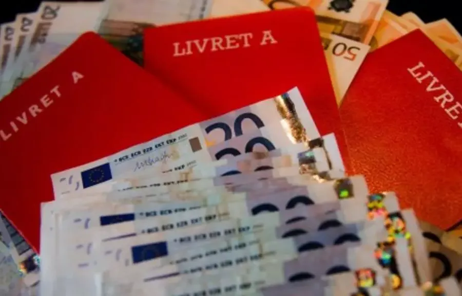 政治的な不確実性の中で、フランスの家計は記録に近い水準で貯蓄している