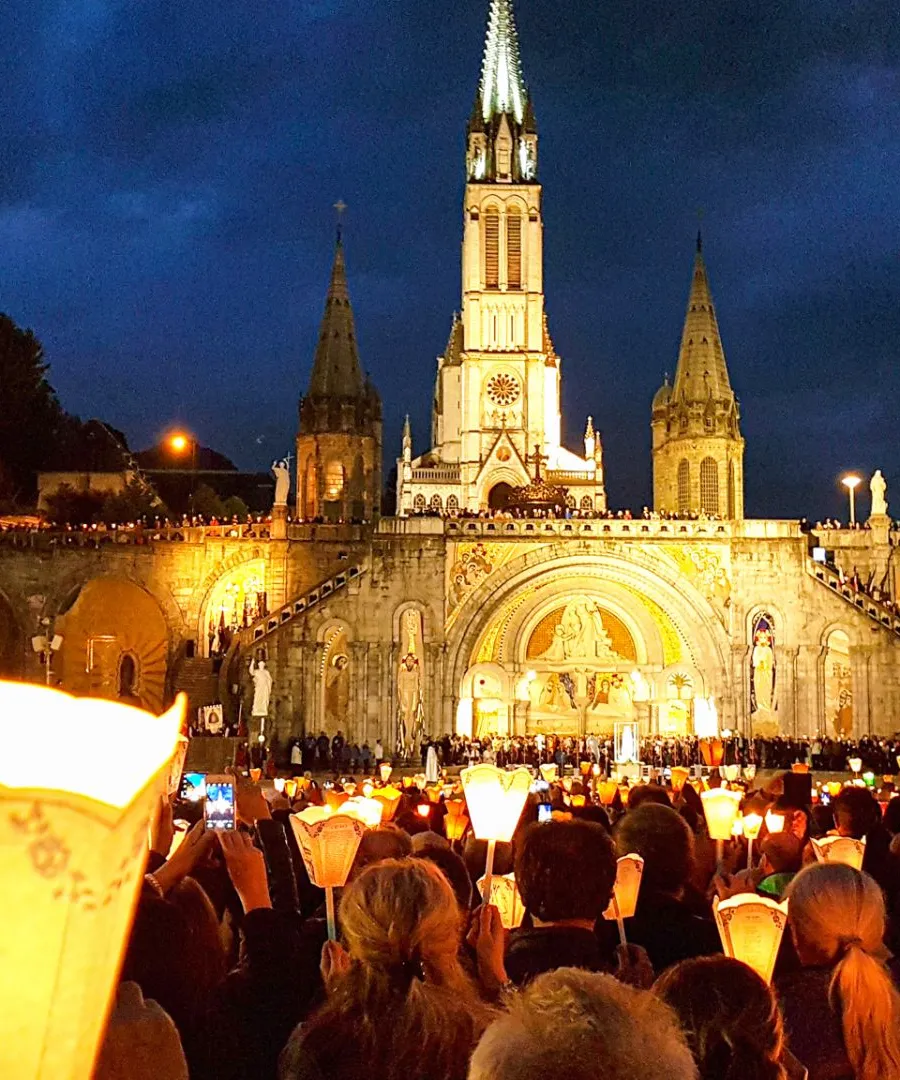 ルルドの泉 Sanctuaires Notre-Dame de Lourdes
