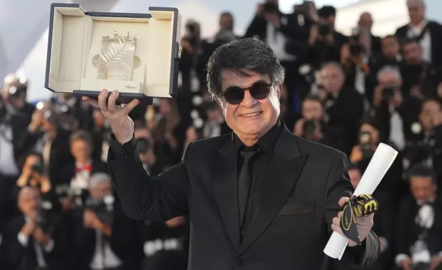 カンヌ2025は、ジャファール・パナヒ監督がパルムドールを主張し、高い値で終わります。