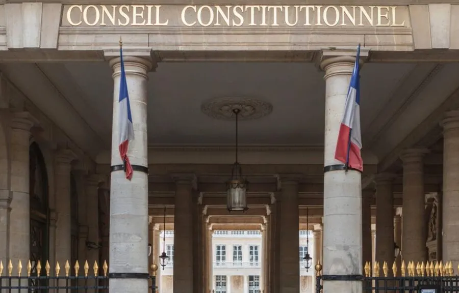 SNSは禁止できないのに、デモは禁止できる――フランスが8月14日に引いた自由の線